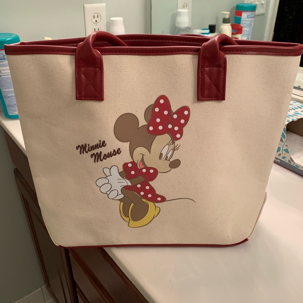 Minnie Mouse handbag! ❤️